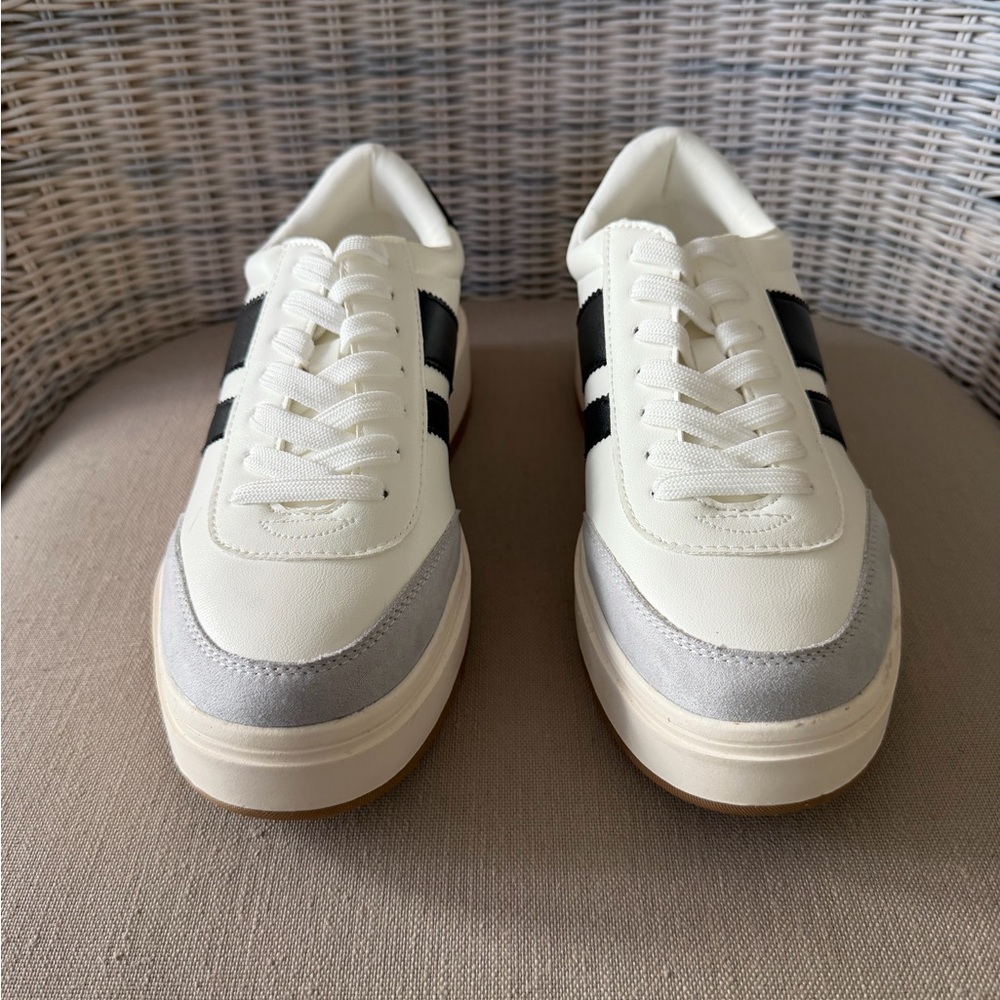 Classic White and Black Women’s Sneakers
